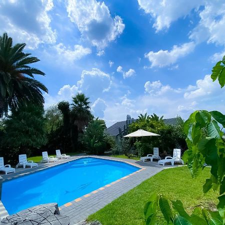 Kv Luxury Guest House Johannesburg Exterior foto